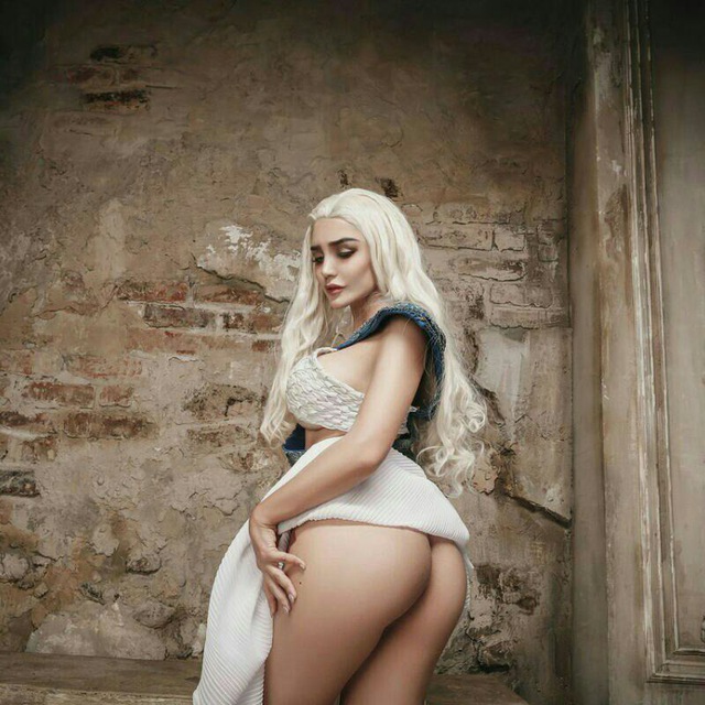 ? Girls Cosplay +18 ?