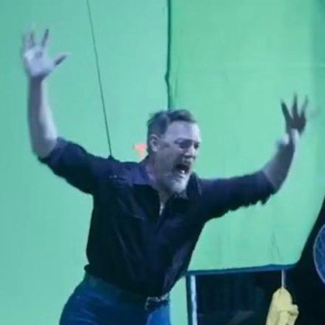 Злодей британец