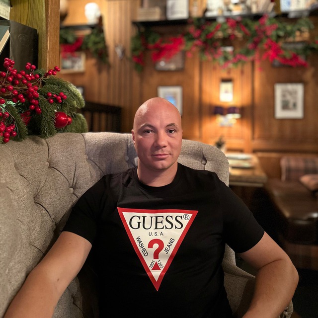 НАТЯЖНЫЕ ПОТОЛКИ «БЕЛЫЙ КУБ»