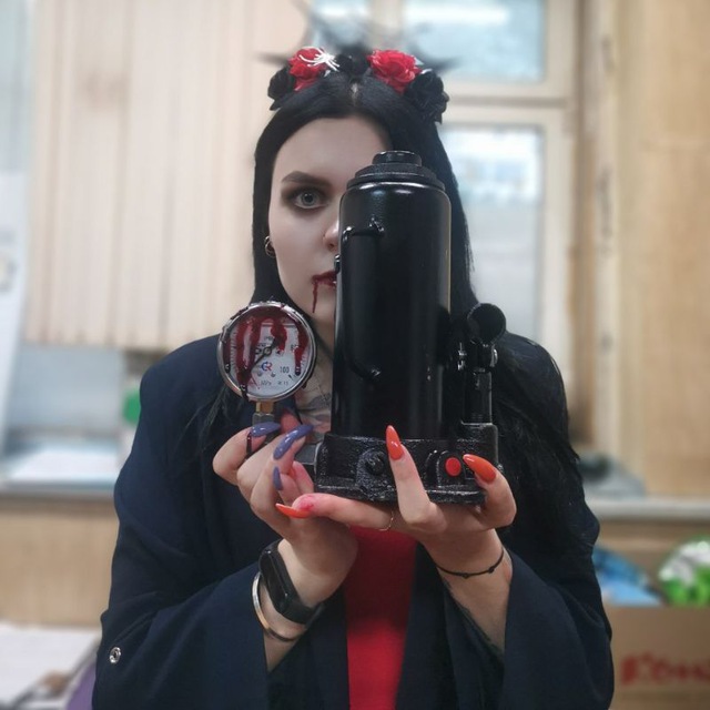 Домкрат с манометром....