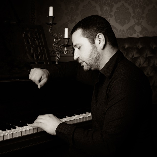 Music Edgar Tuniyants