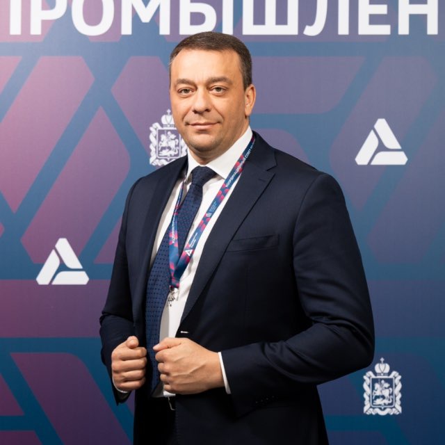 Владимир Халюзин