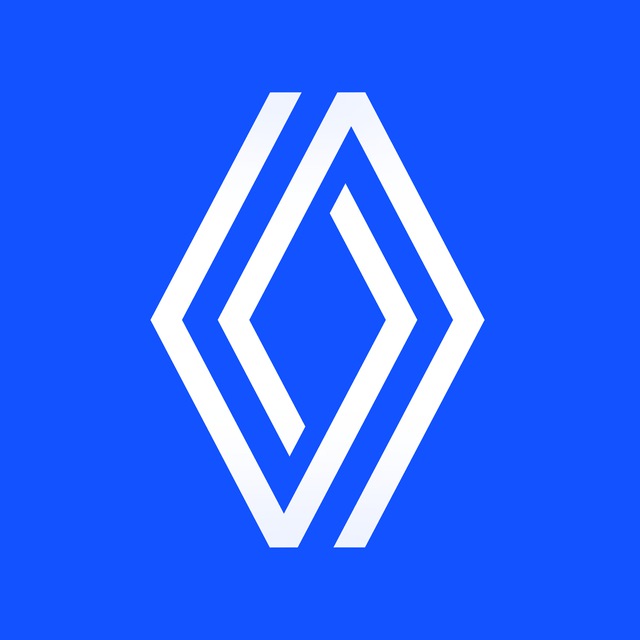 Адам Адамов | Renault