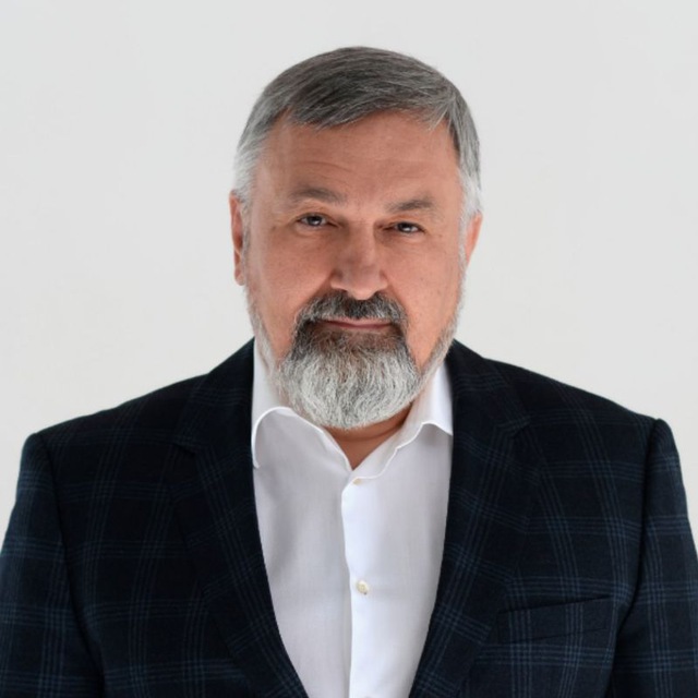 Василий Суханов