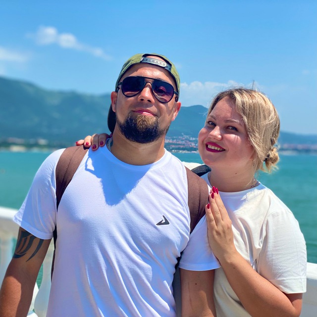 НА СВОИХ ДВОИХ - Алёна и Женя