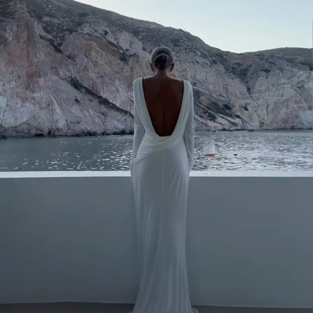 Тея. Солнце в кружевном белье