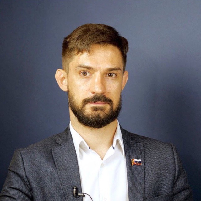 Левон Смирнов