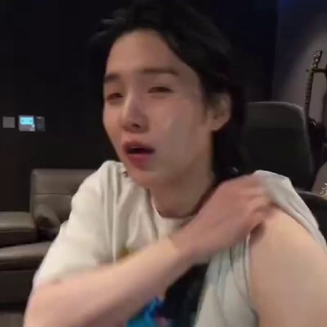 SUGABOSS?BTS? Ждём солдат5/7 ????❄️??