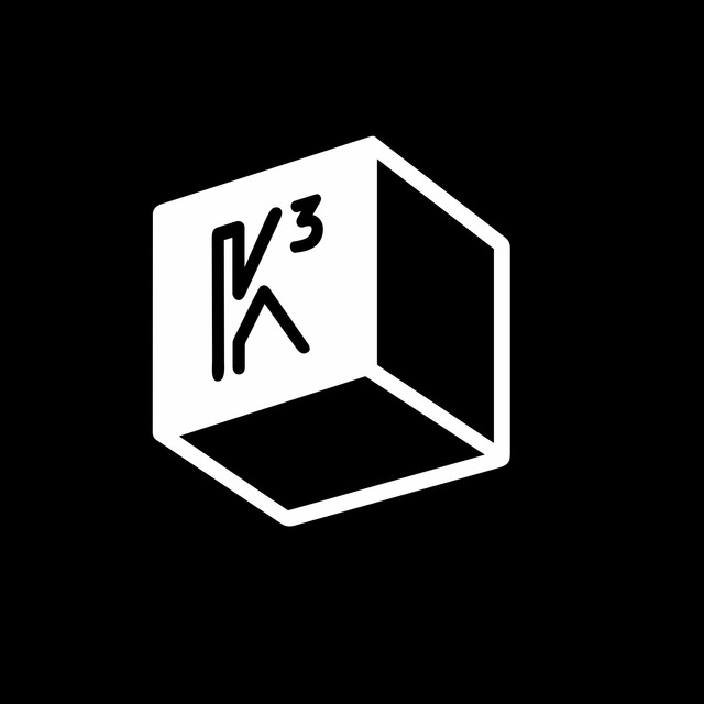 Кроссовки в кубе