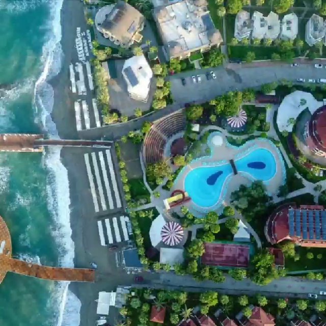 PALMERAS BEACH HOTEL